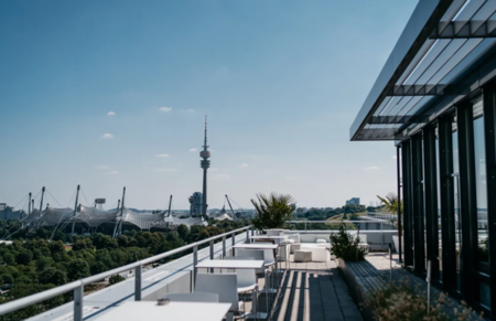 Weitblick_Eventlocation_overlooking_the_Olympic_Park